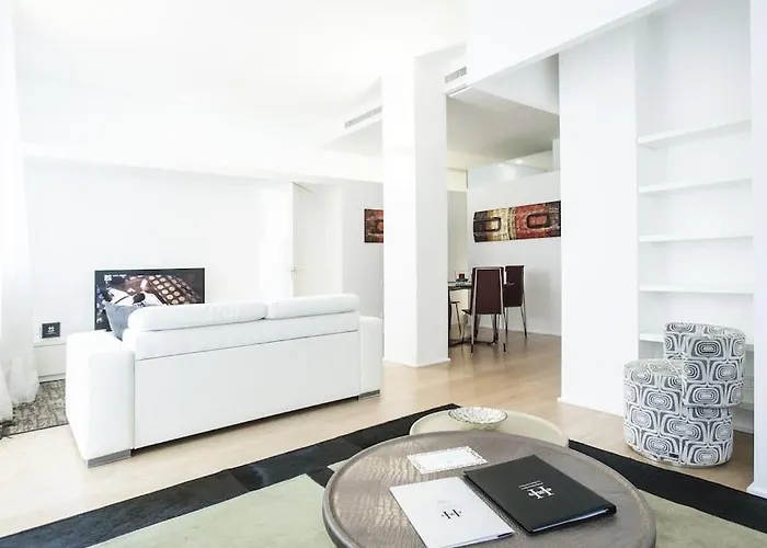Charming Home Near Duomo