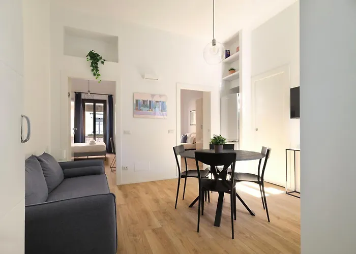 Just Urban Stays - Sunny 2Br Flat In The Heart Of Milan - M2 And M4 Metro
