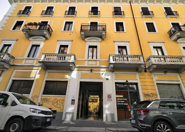 Just Urban Stays - Sunny 2Br Flat In The Heart Of Milan - M2 And M4 Metro